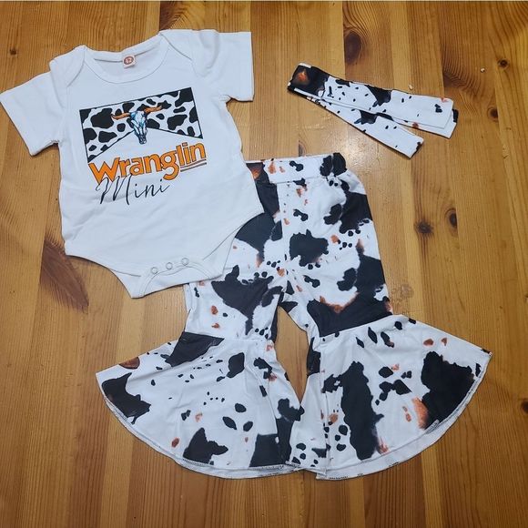 Cute Country Baby Girl Outfit - Picture 2 of 2